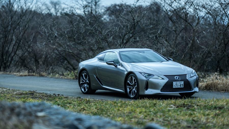  Lexus LC500h 2017 года  (JP) (фото 25 из 30)